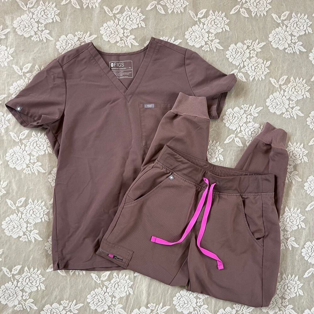 FIGS Technical Collection Brown Scrub Set XS